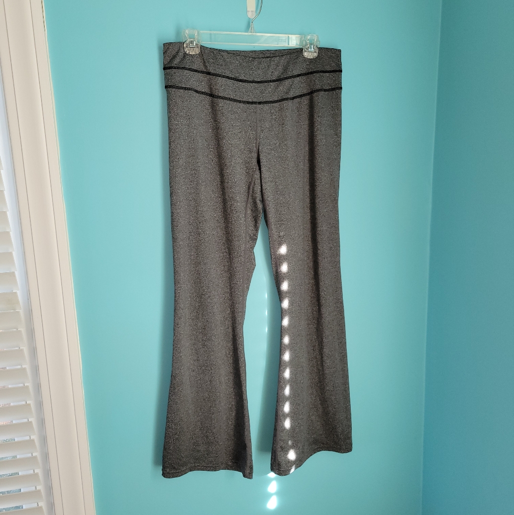 Vital Spirit Flare Athletic Leggings Gray Sz. Large (Petite)